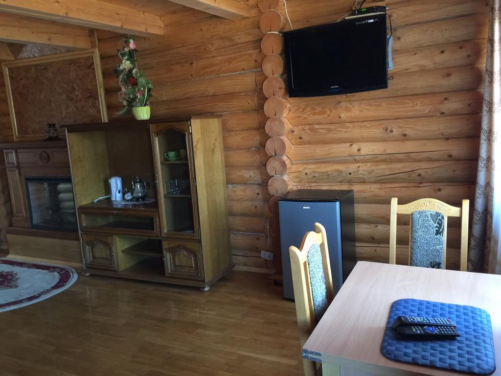 Privatna Sadiba Chalet Oryavchyk Exteriör bild