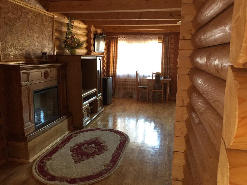 Privatna Sadiba Chalet Oryavchyk Exteriör bild